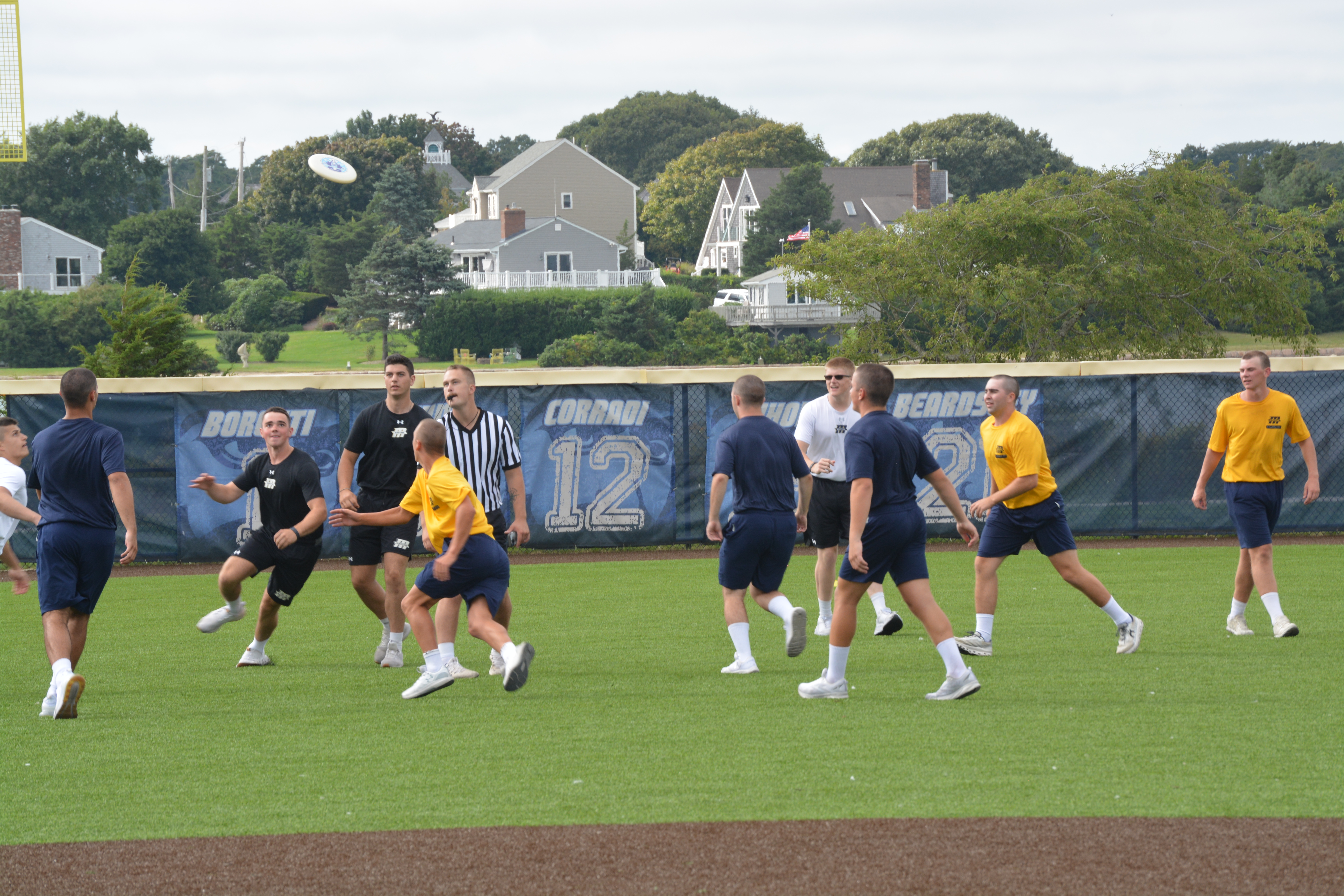 Ultimate frisbee intramurals