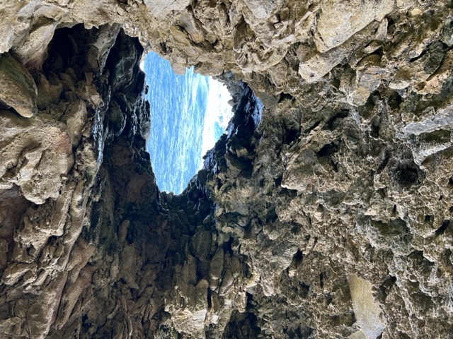 hole in cave