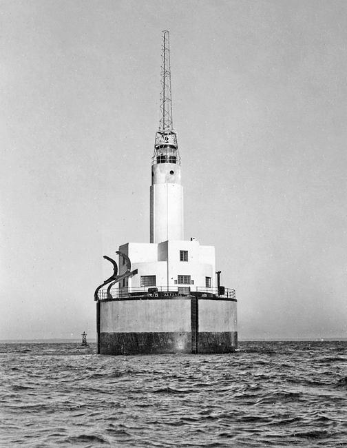 photo of lighthouse taken in 1975