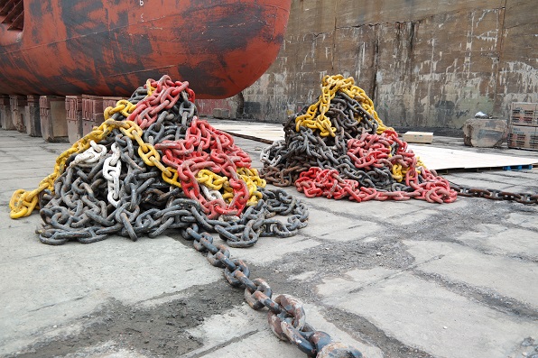 anchor chain painted different colors