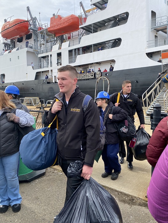 cadets leave ship