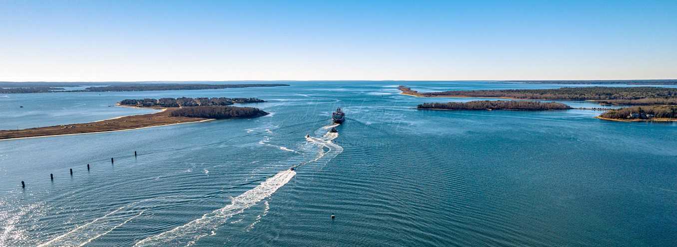 ship heads to horizon