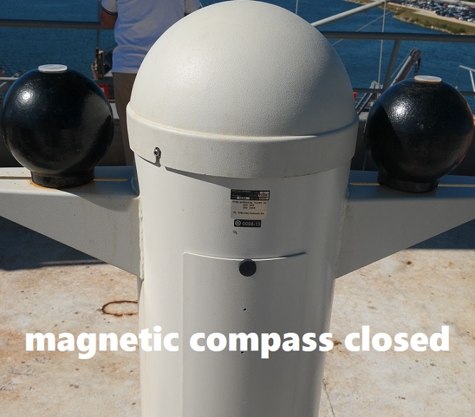 magnetic compass closed