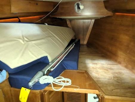 v berth